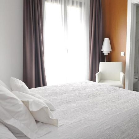Toral Hotel León Pokoj fotografie
